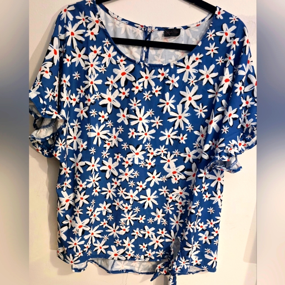 NWT ✨️ Sheila Rose Retro Floral Daisy Shirt XL Blue and White